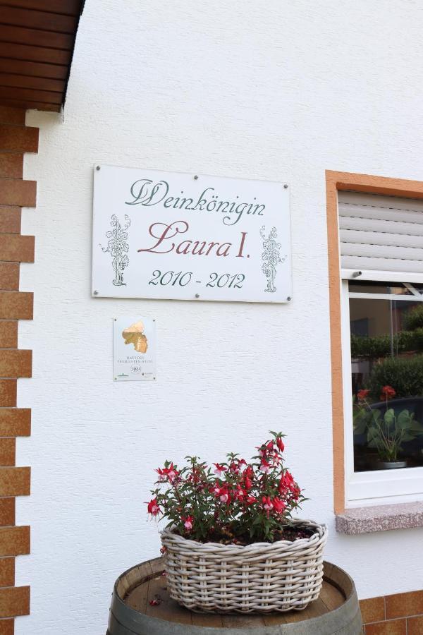 Weingut Und Gaestehaus Wolfgang Beth Kinheim Eksteriør bilde